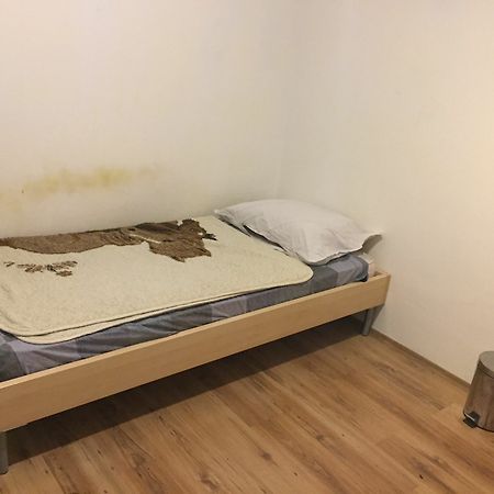 Circle Apartments Ipelska Братислава Экстерьер фото